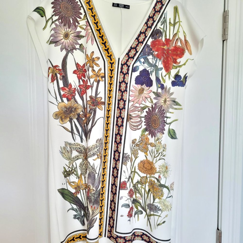 Zara Floral Dress Size Medium